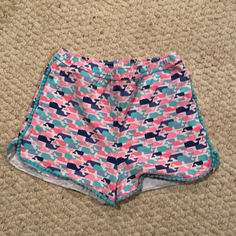 Girls Vineyard vine multi-color shorts with pockets